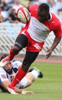 Biarritz winger Takudzwa Ngwenya in action during the recent Basque derby with Bayonne