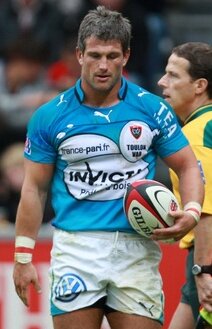 Tom May in action for Toulon